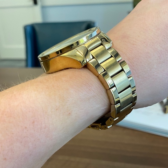 Michael Kors Gold Watch - Picture 7 of 7